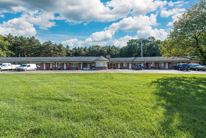 Parkway Motel - Real Estate Photos